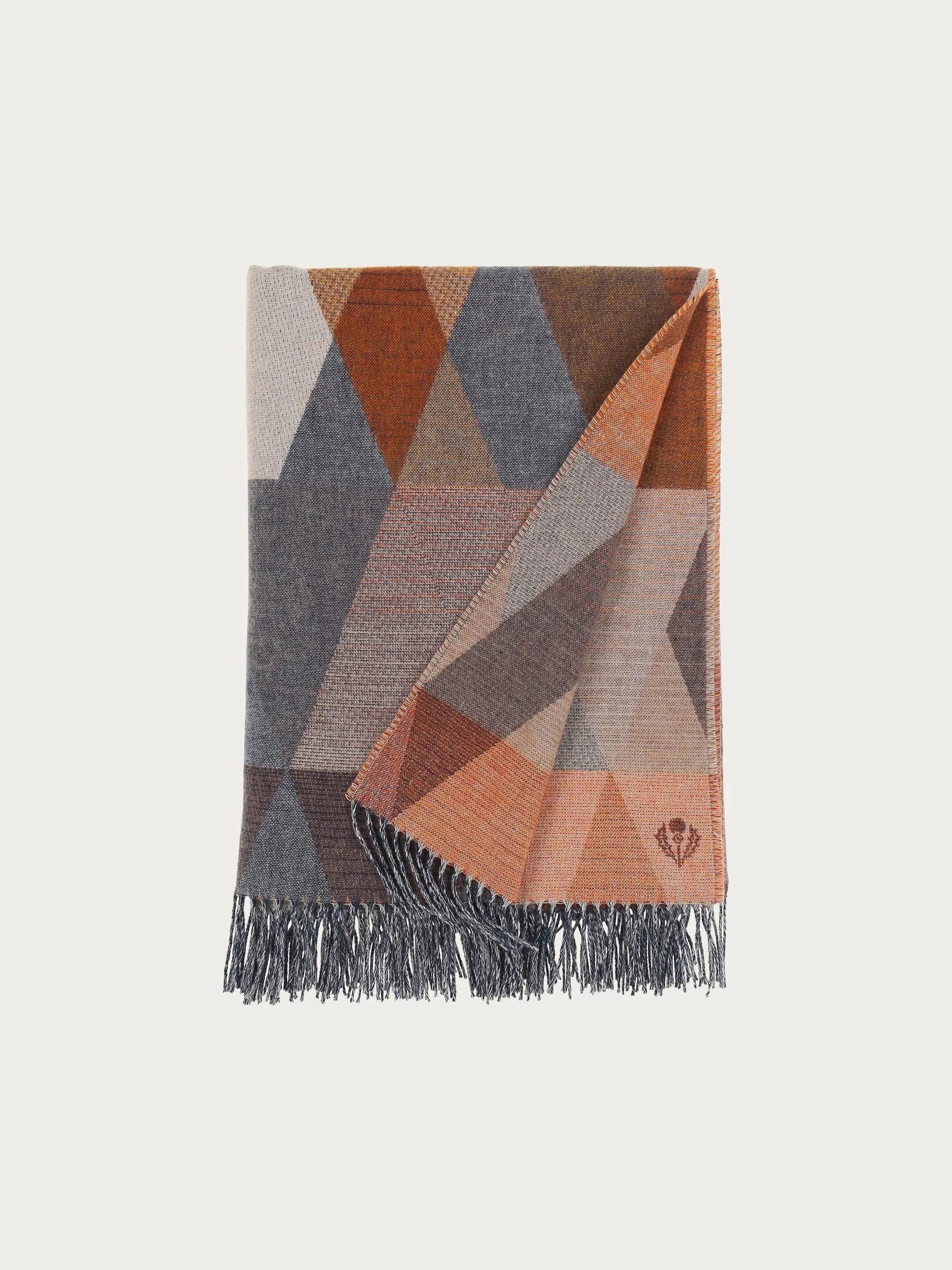 Sustainability Edition - Cashmink-Decke mit Dreieck-Design - Made in Germany